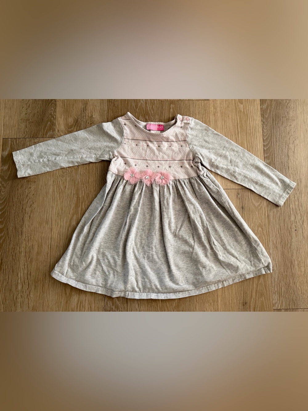 Good Lad Girl's Size 5T Light Gray Long Sleeve Dress With Snowflake Pattern